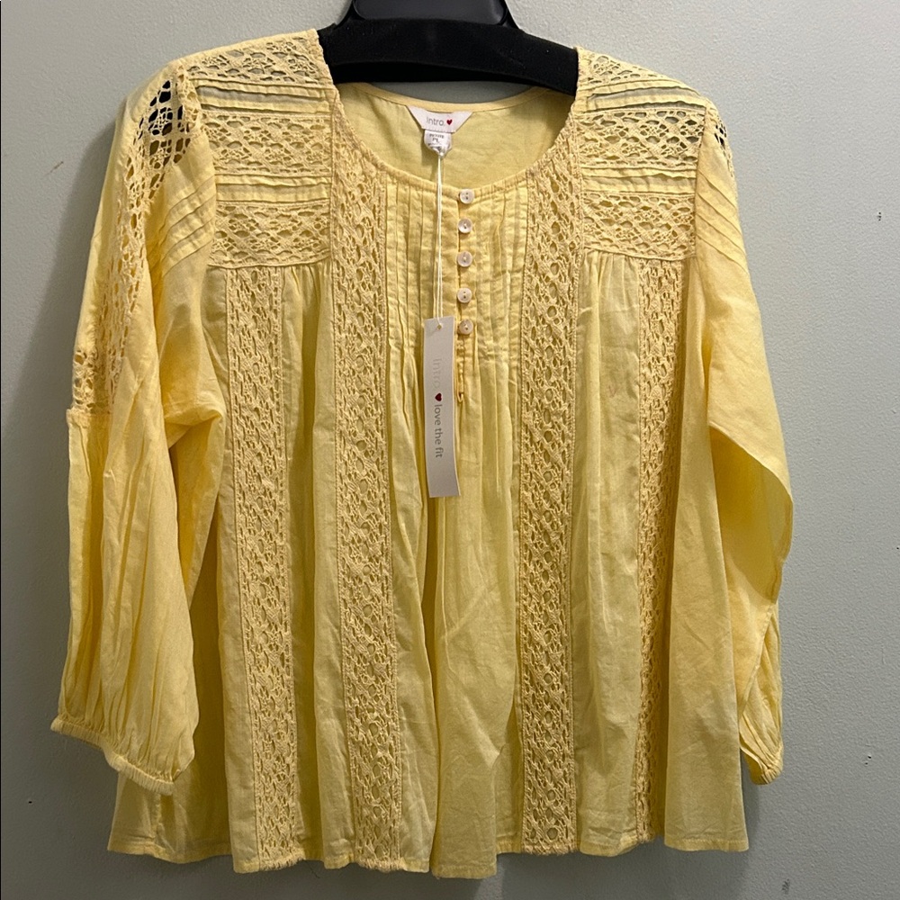 intro. Pale Yellow Crochet-Trim Peasant Blouse